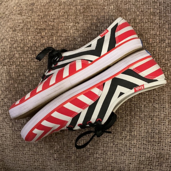 Keds size 8.5 red, white and blue herringbone sneakers - Picture 4 of 5